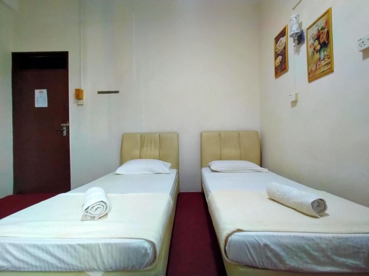 Spot On 89994 Rz Gold Hotel Kuala Kerai Ngoại thất bức ảnh